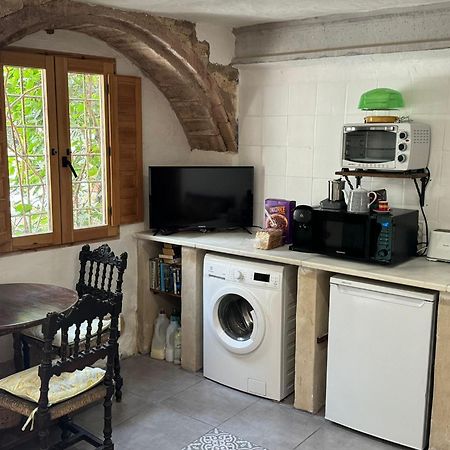 Oliva Courtyard Guesthouse Ngoại thất bức ảnh
