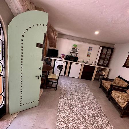 Oliva Courtyard Guesthouse Ngoại thất bức ảnh
