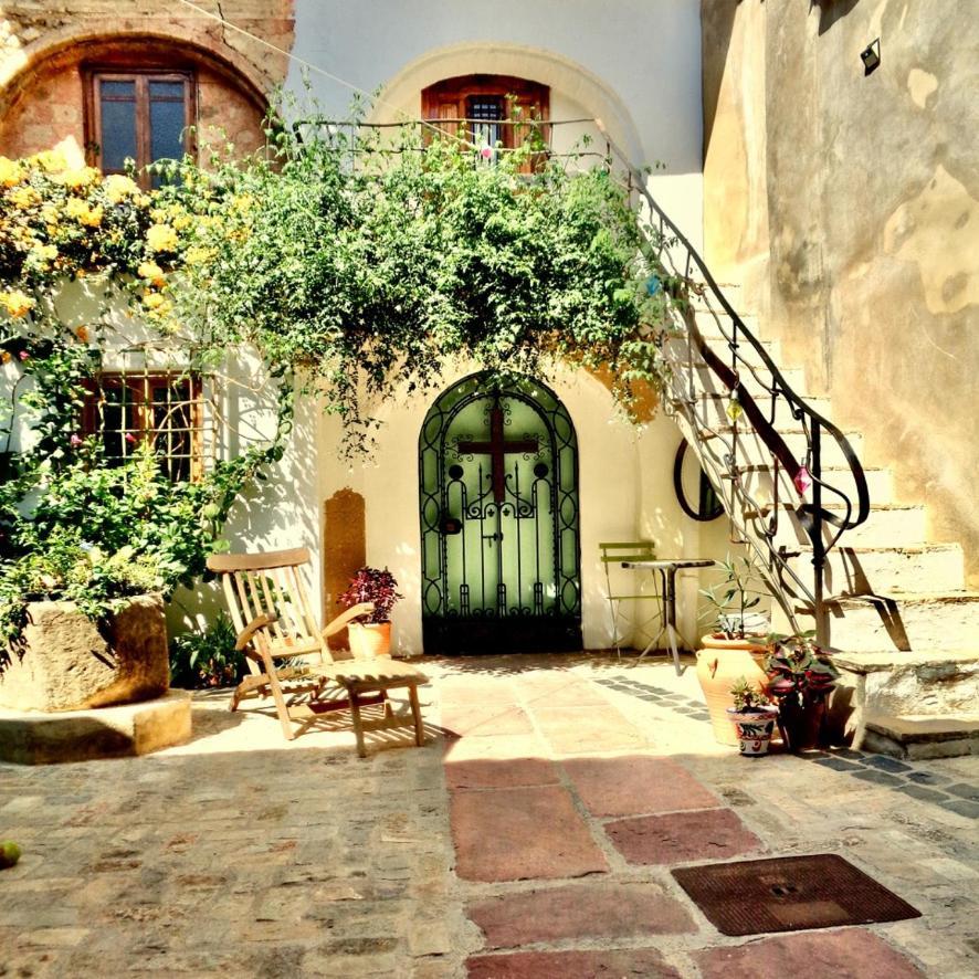 Oliva Courtyard Guesthouse Ngoại thất bức ảnh
