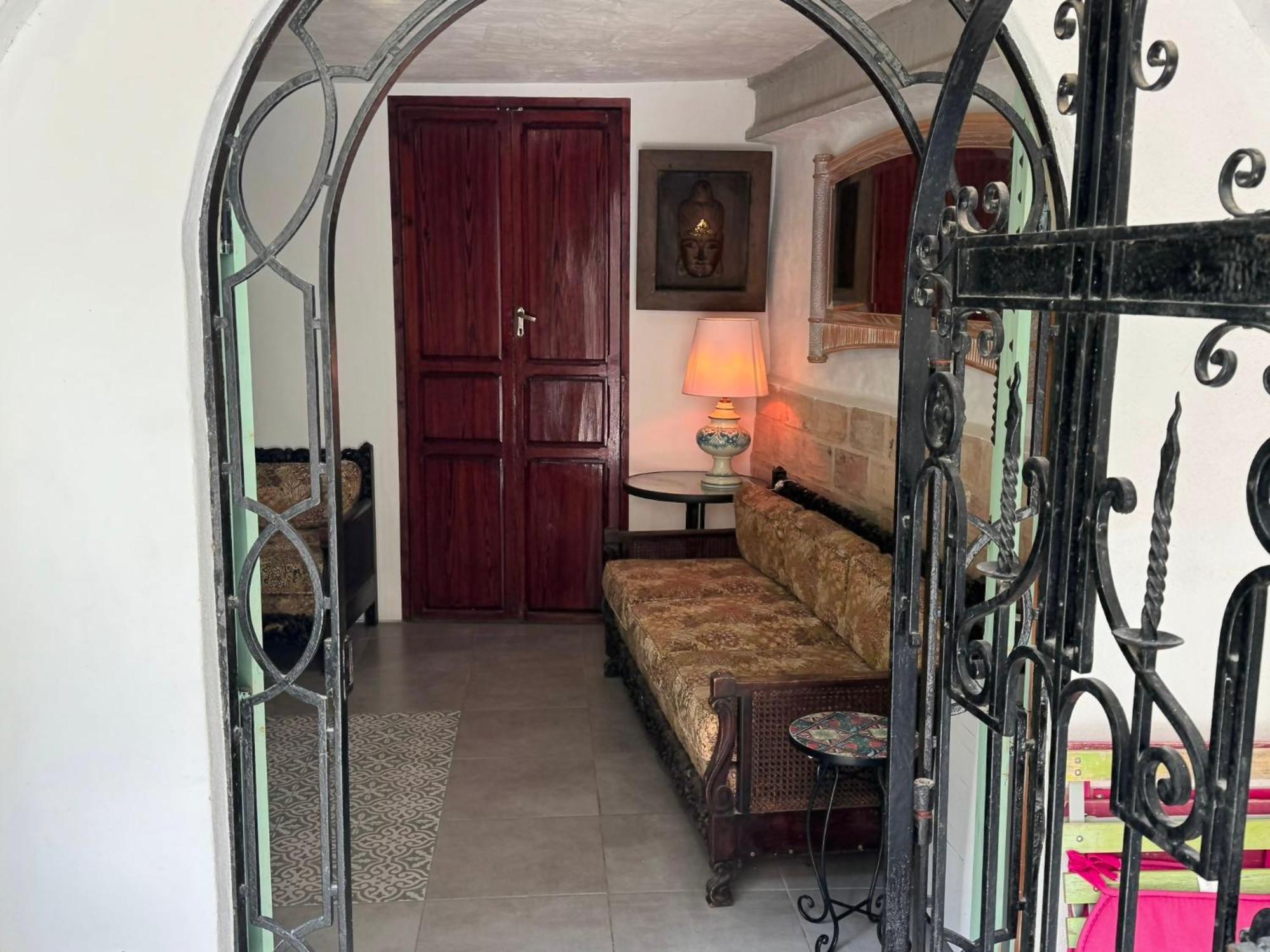 Oliva Courtyard Guesthouse Ngoại thất bức ảnh